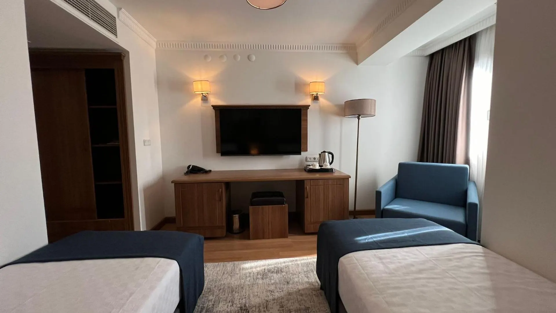 Istanblu Hotel&Spa Izmir 4*,